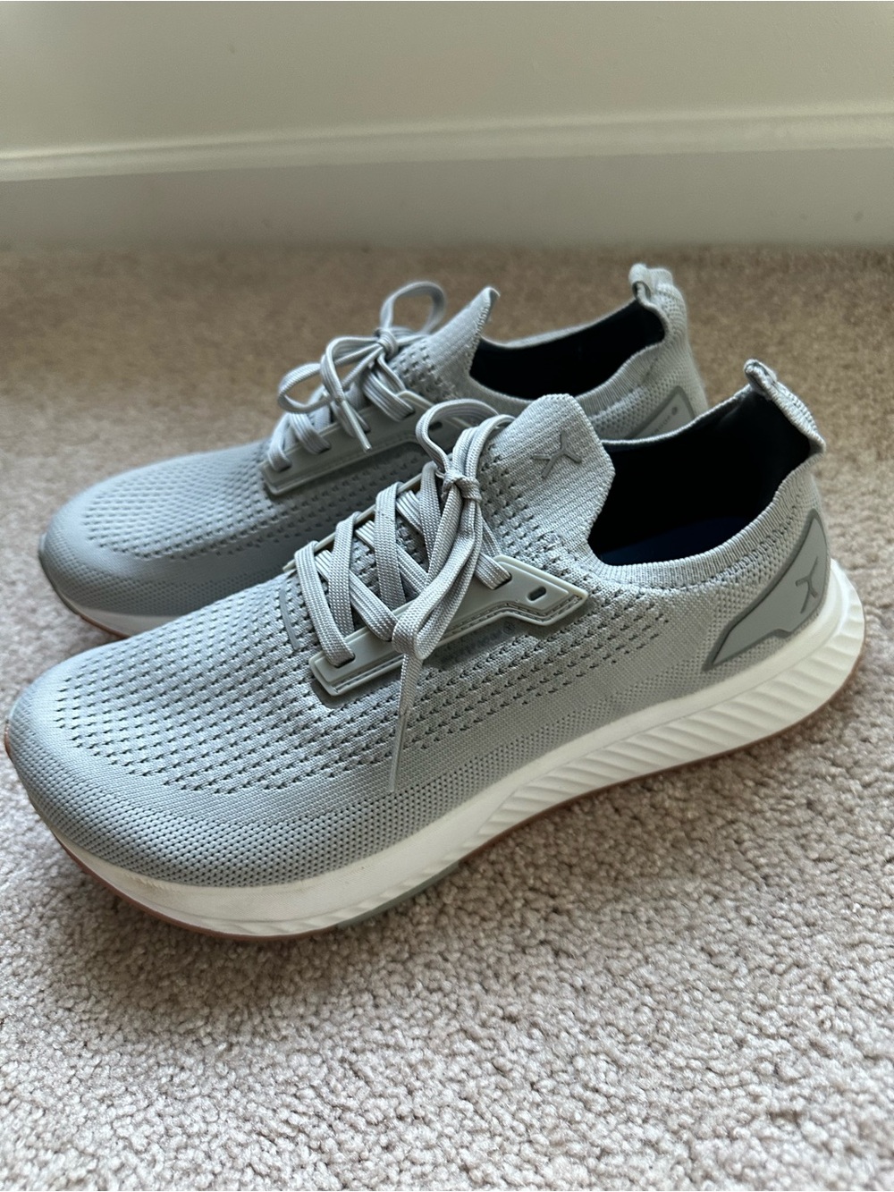 Flux Adapt Run Waterproof Lunar Gray Men 8 Women 9.5 Athletic Walking Knit shoes